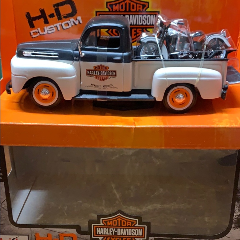 Harley Davidson keepsakes